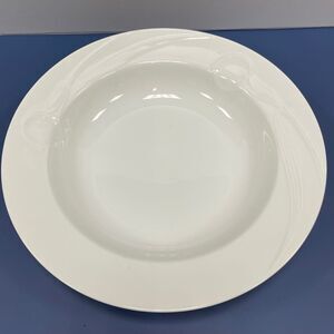 Mikasa Classic Flair Fine China Bowl. kk178
